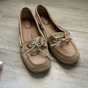 Women’s Sperrys size 7.5